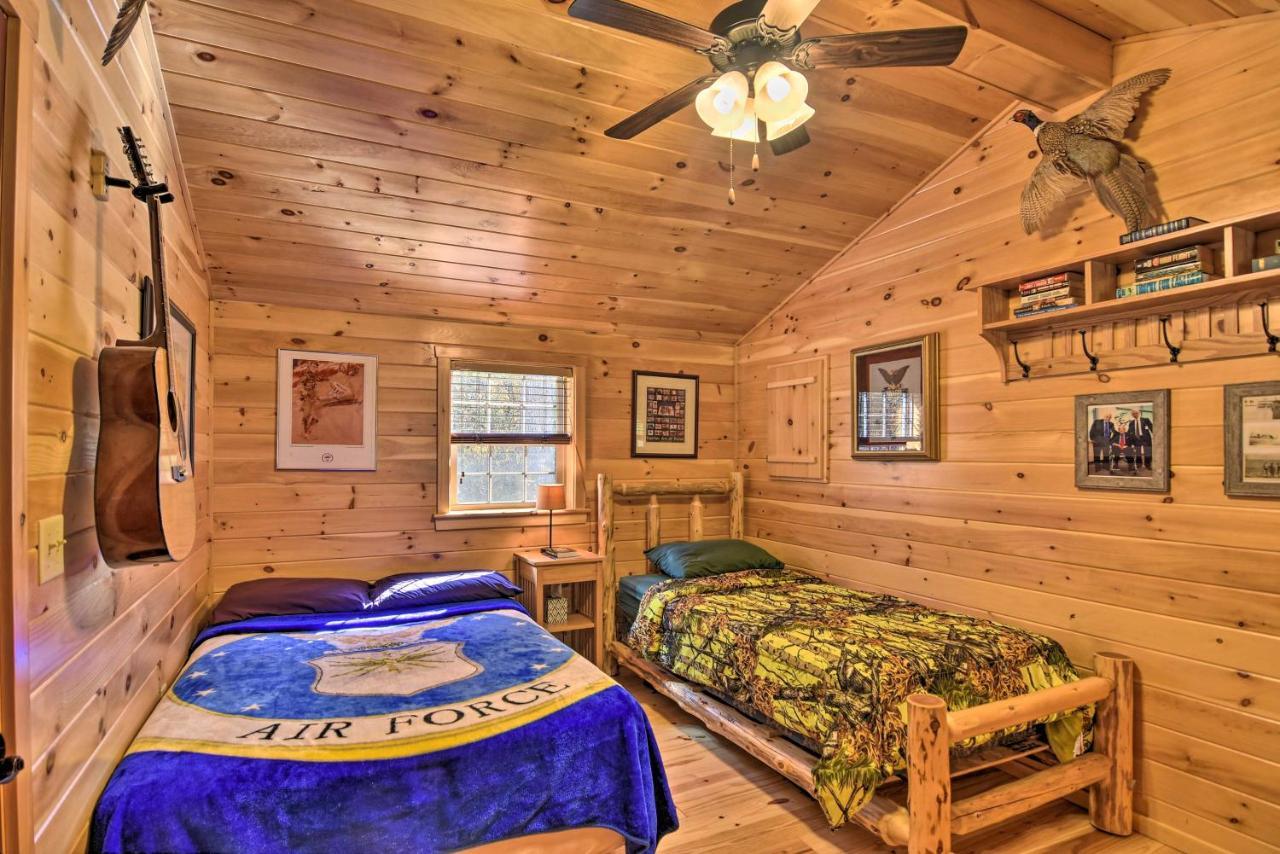 Pet-Friendly Cabin With Fire Pit And River Access! Parsons Kültér fotó