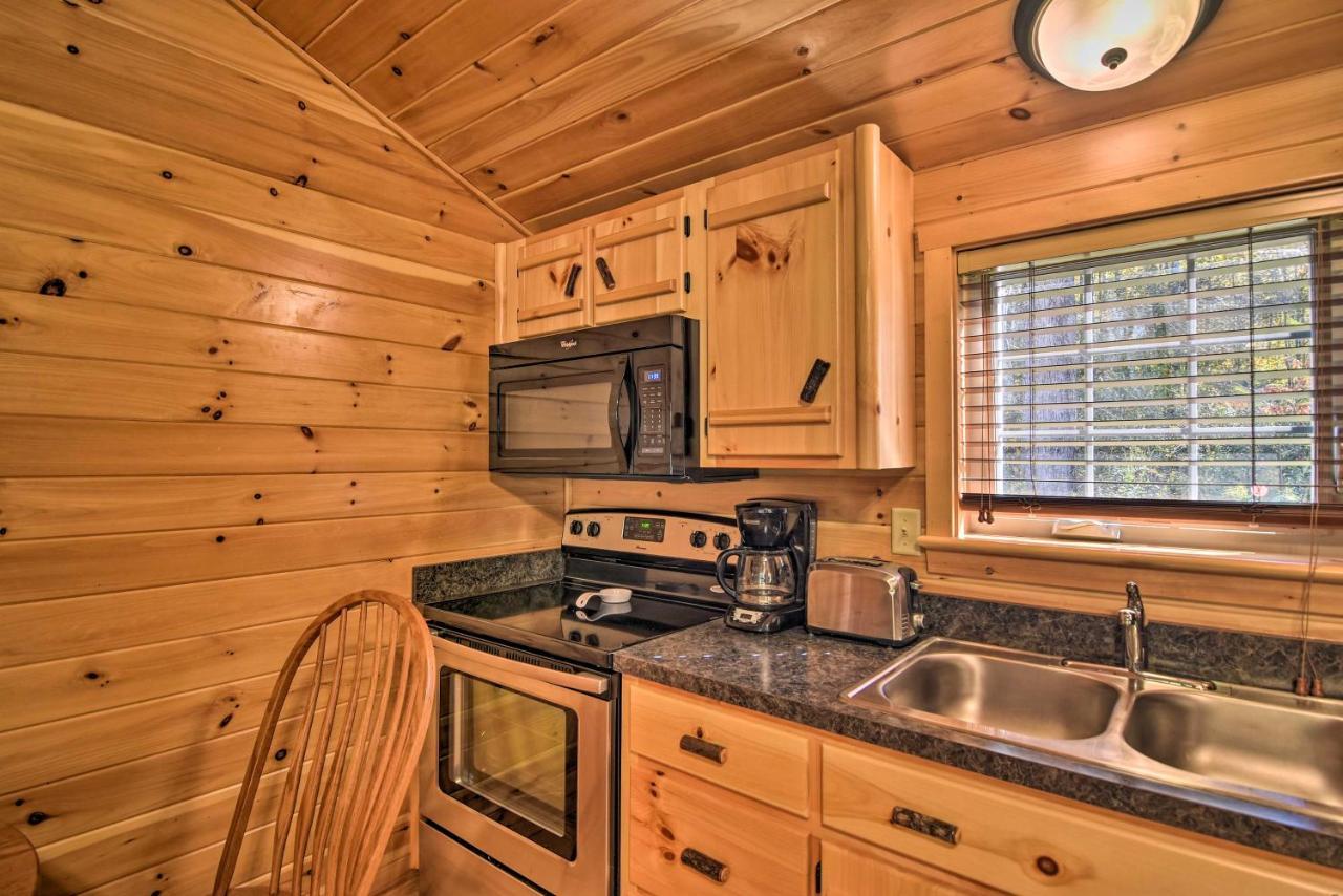 Pet-Friendly Cabin With Fire Pit And River Access! Parsons Kültér fotó