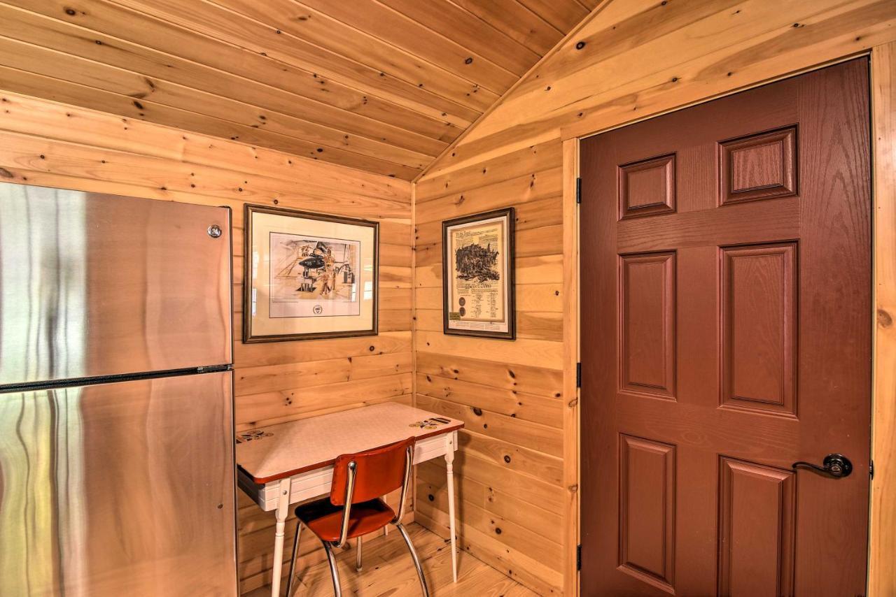 Pet-Friendly Cabin With Fire Pit And River Access! Parsons Kültér fotó